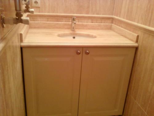 traverten banyo tezgah